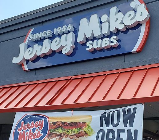 Does Jersey Mike's Subs Allow Dogs